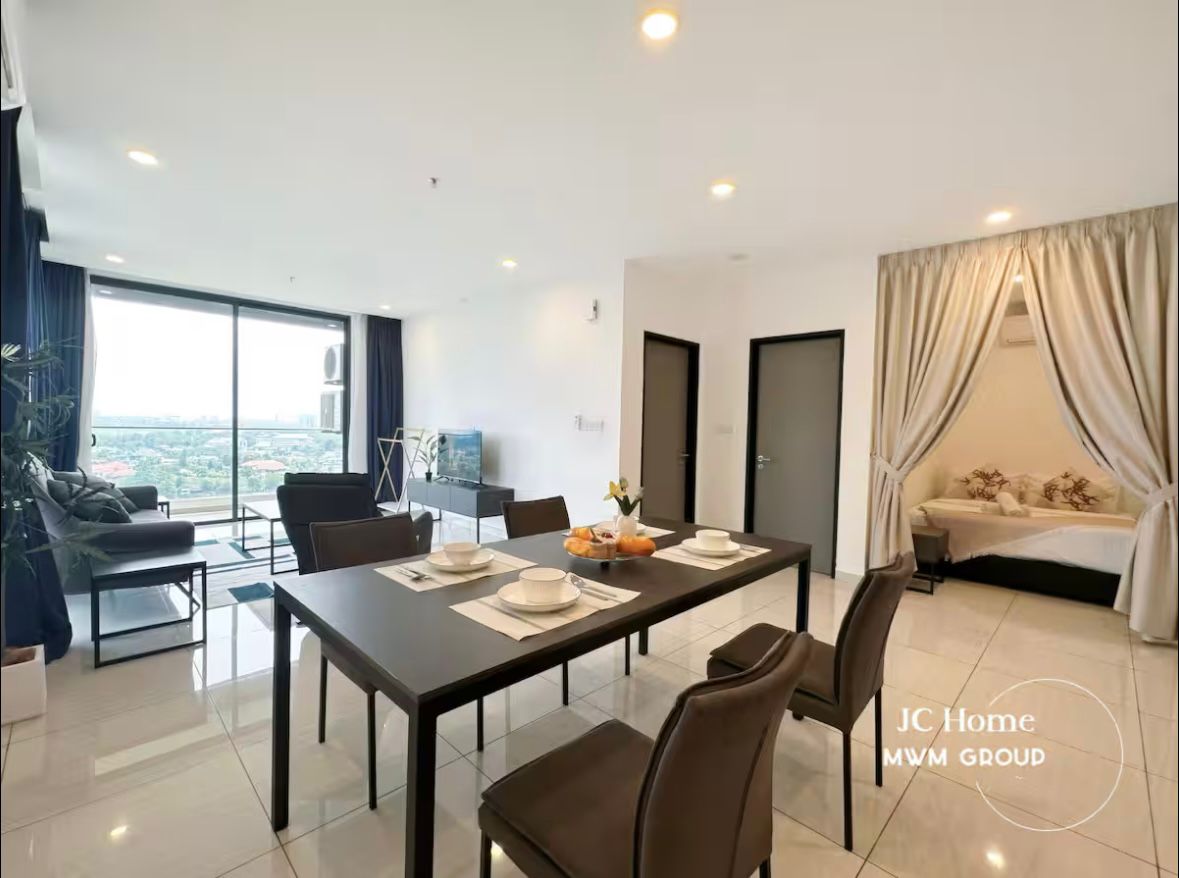 Suite dining area with bedroom